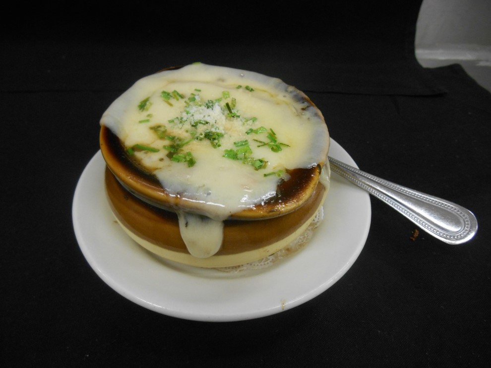 Order Baked French Onion Soup food online from Emmett Brewing Co. store, Palatine on bringmethat.com