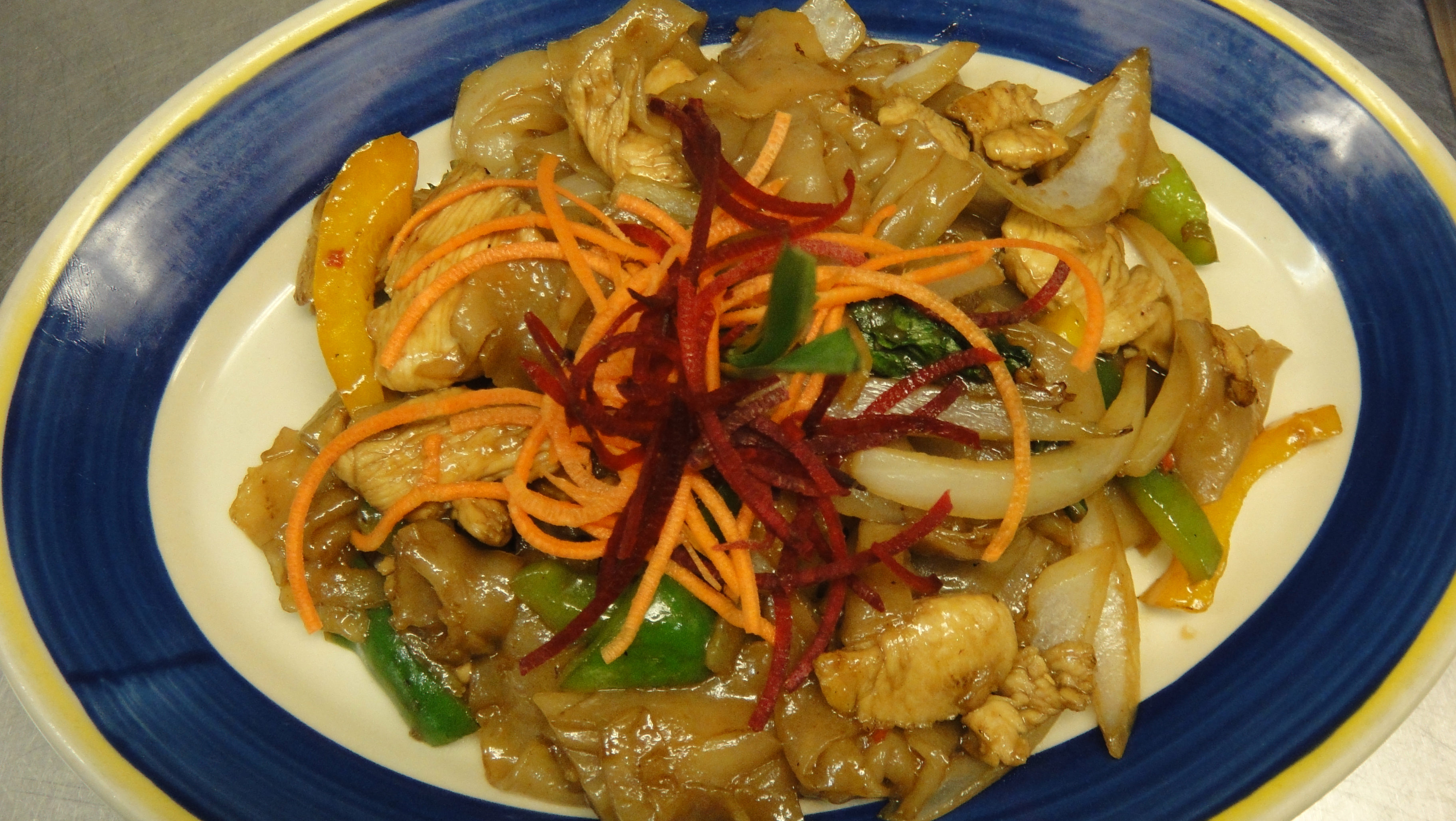 Order N3. Spicy Noodle food online from Cha-Ba Thai Cuisine store, Long Beach on bringmethat.com