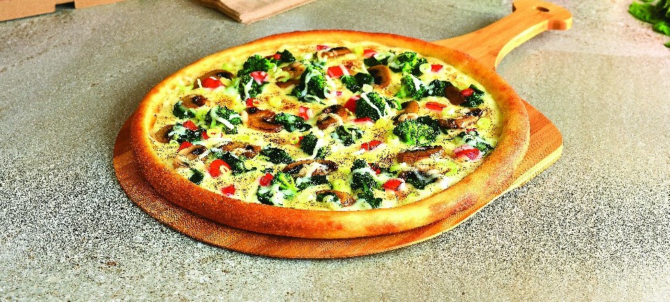 Order Veggie Alfredo Pizza food online from Pizza Bolis Germantown store, Germantown on bringmethat.com