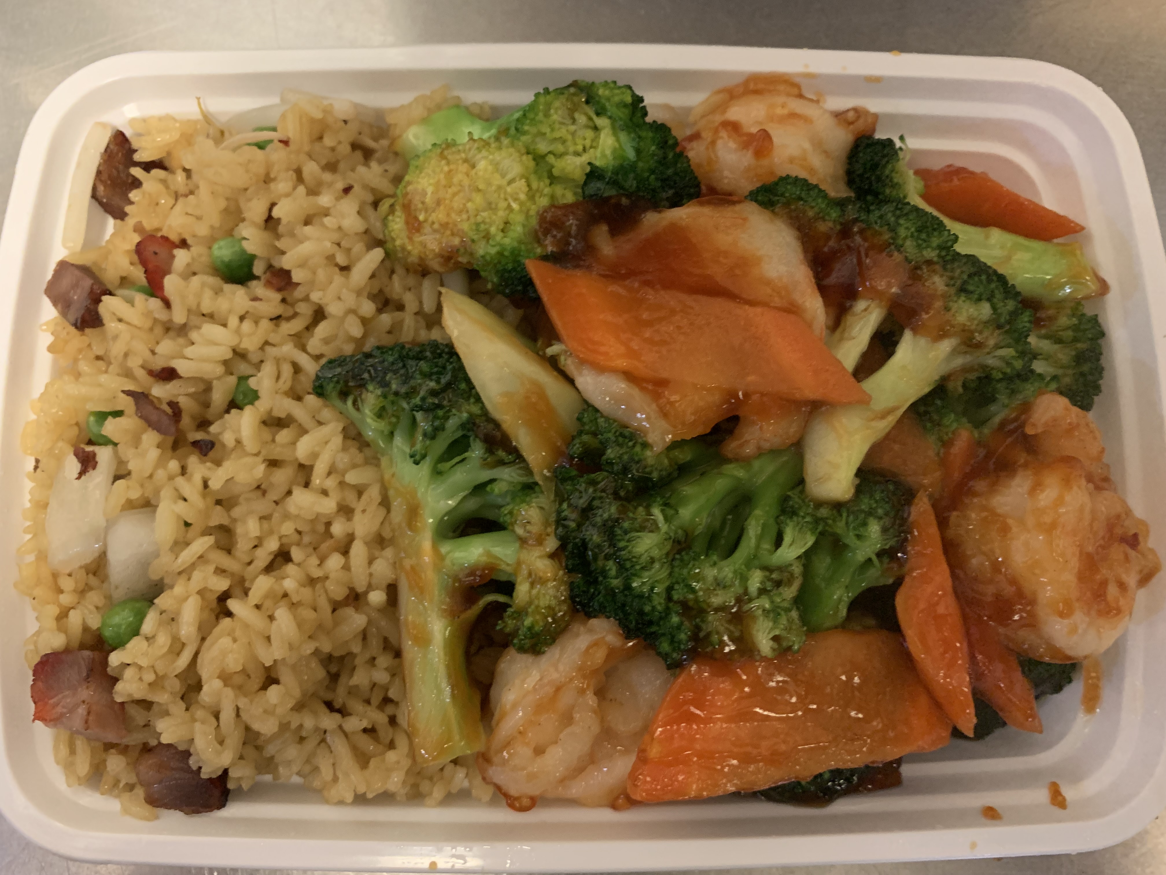 Order C11-芥兰虾康宝 / Shrimp with Broccoli Combo Platter food online from China King store, Lansdale on bringmethat.com