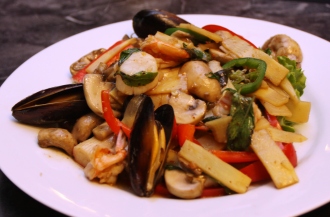 Order 709. Seafood Basil food online from Siam Pasta Thai Cuisine store, Chicago on bringmethat.com