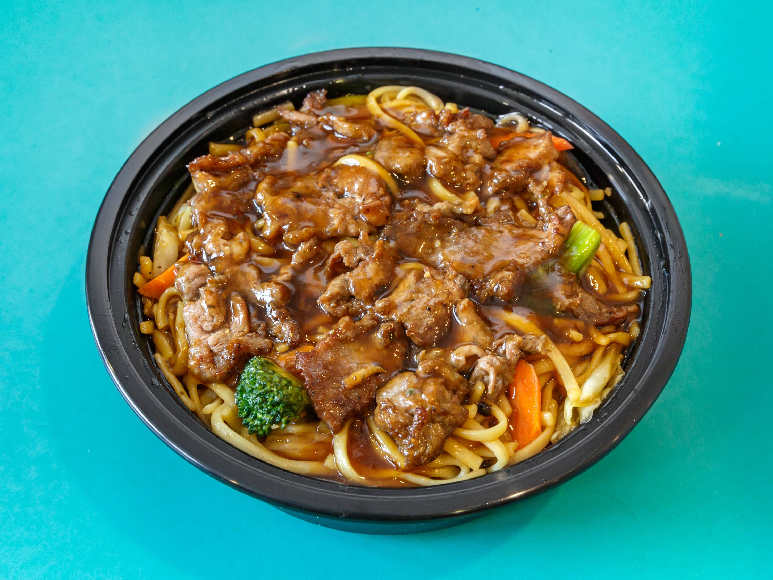 Order Beef Chow-Mein food online from Chick-N Grille store, Pittsburgh on bringmethat.com