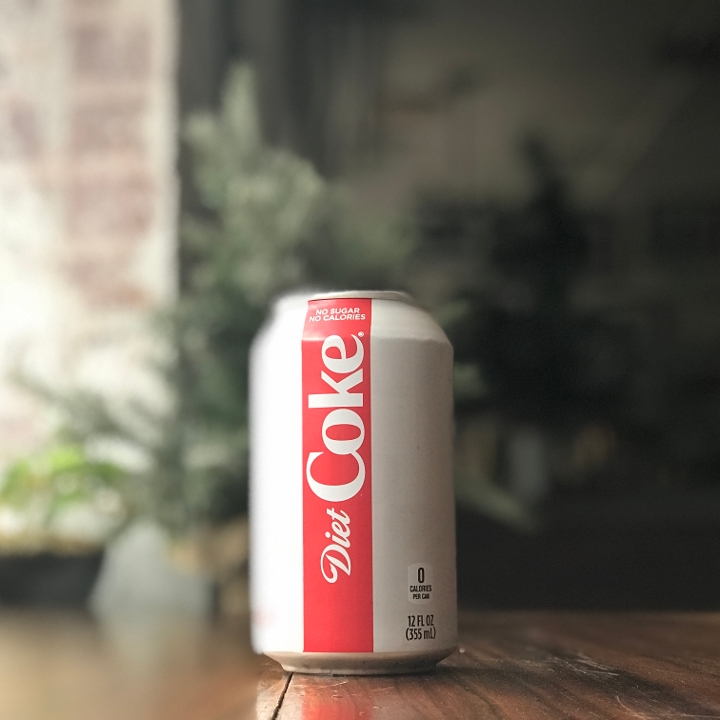 Order Diet Coke - 12oz Can food online from Dooby's store, Baltimore on bringmethat.com