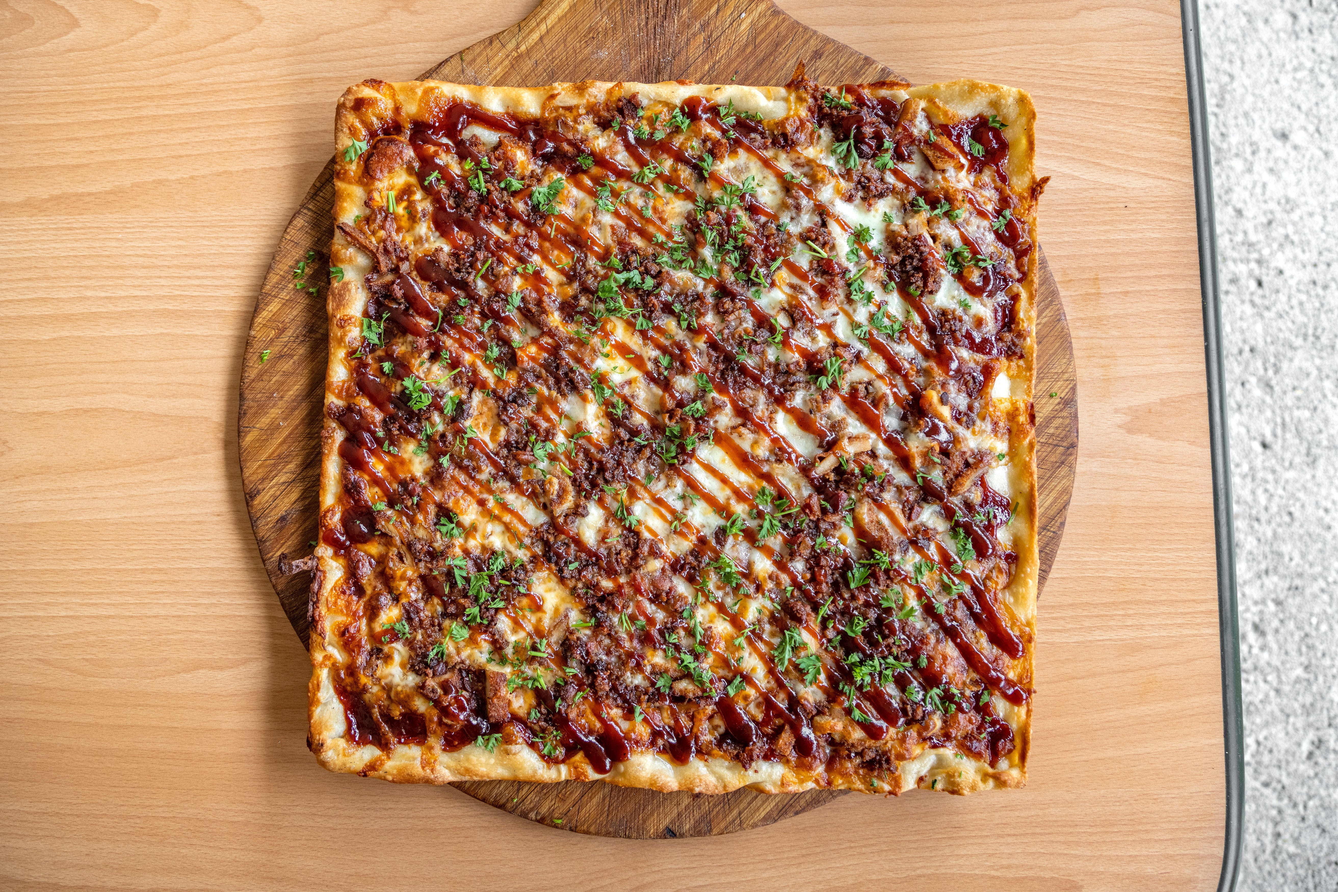 Order BBQ Chicken Pizza - Large 16'' food online from Franklin Dominick store, Franklin on bringmethat.com