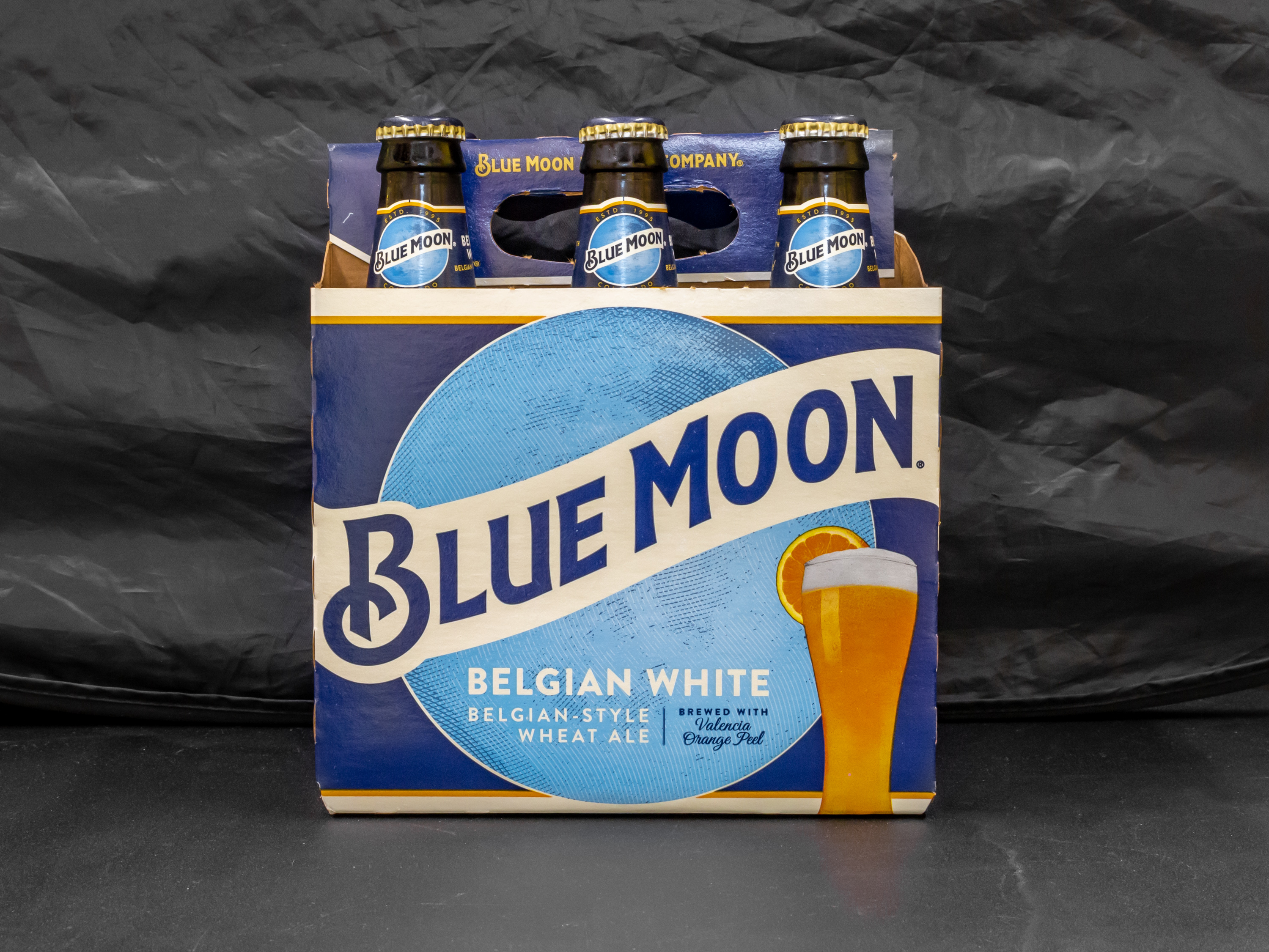 Order Blue Moon, 6 pk-12 oz. Bottle Beer (5.4% ABV) food online from Gold Crown Liquors store, Chicago on bringmethat.com