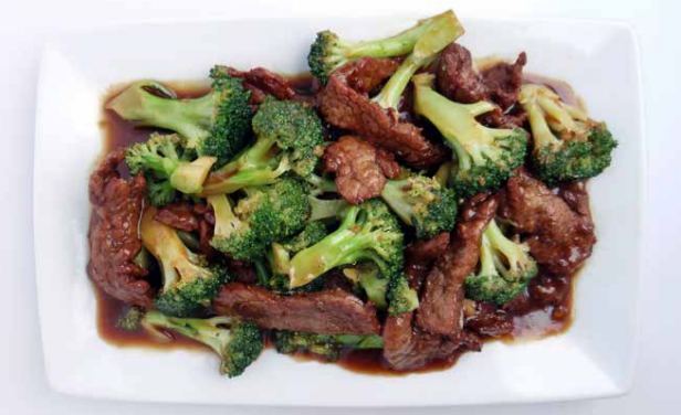 Order Sliced Beef with Florets of Broccoli food online from New Moon store, San Marino on bringmethat.com