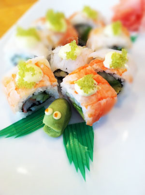 Order Green Turtle Maki food online from Dowize Bistro store, Wilmette on bringmethat.com