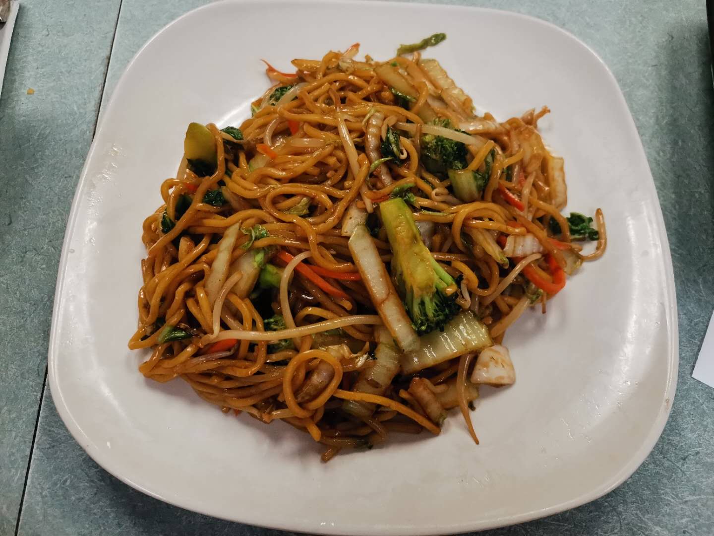 Order 40. Vegetable Lo Mein food online from Great China store, West Chester on bringmethat.com
