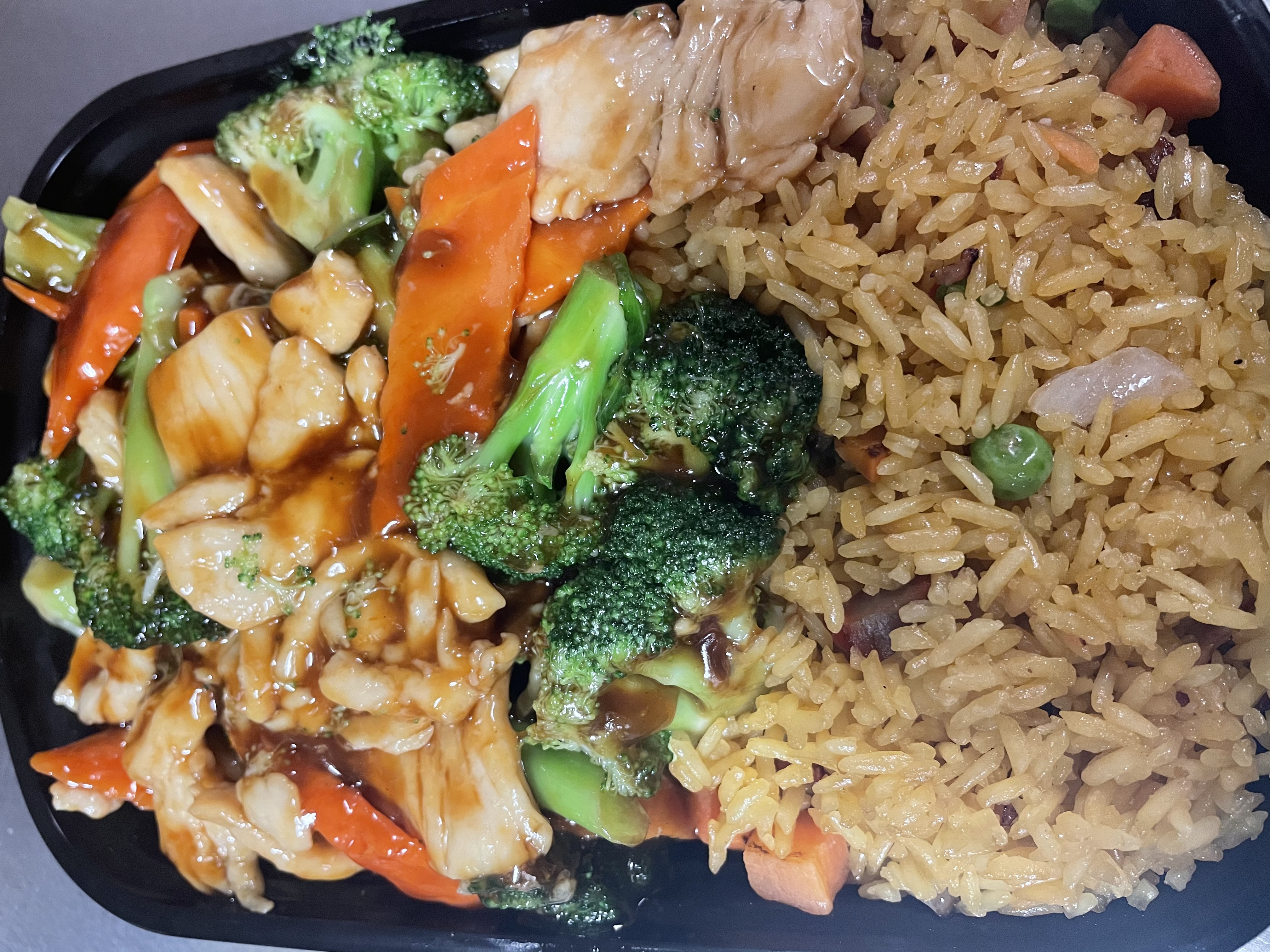 Order C10. Chicken with Broccoli Combo Plate food online from China Star Restaurant store, Lambertville on bringmethat.com