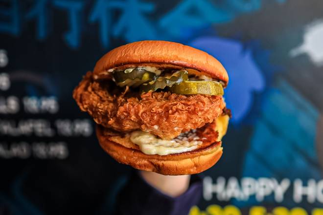 Order SOUTHERN FRIED CHICKEN SANDWICH food online from Nd Streetbar store, Denver on bringmethat.com