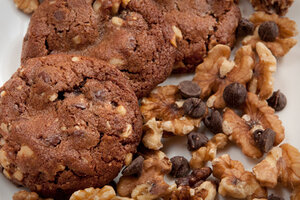Order Walnut Chocolate Chip Cookie food online from Anthony's Cookies store, San Francisco on bringmethat.com