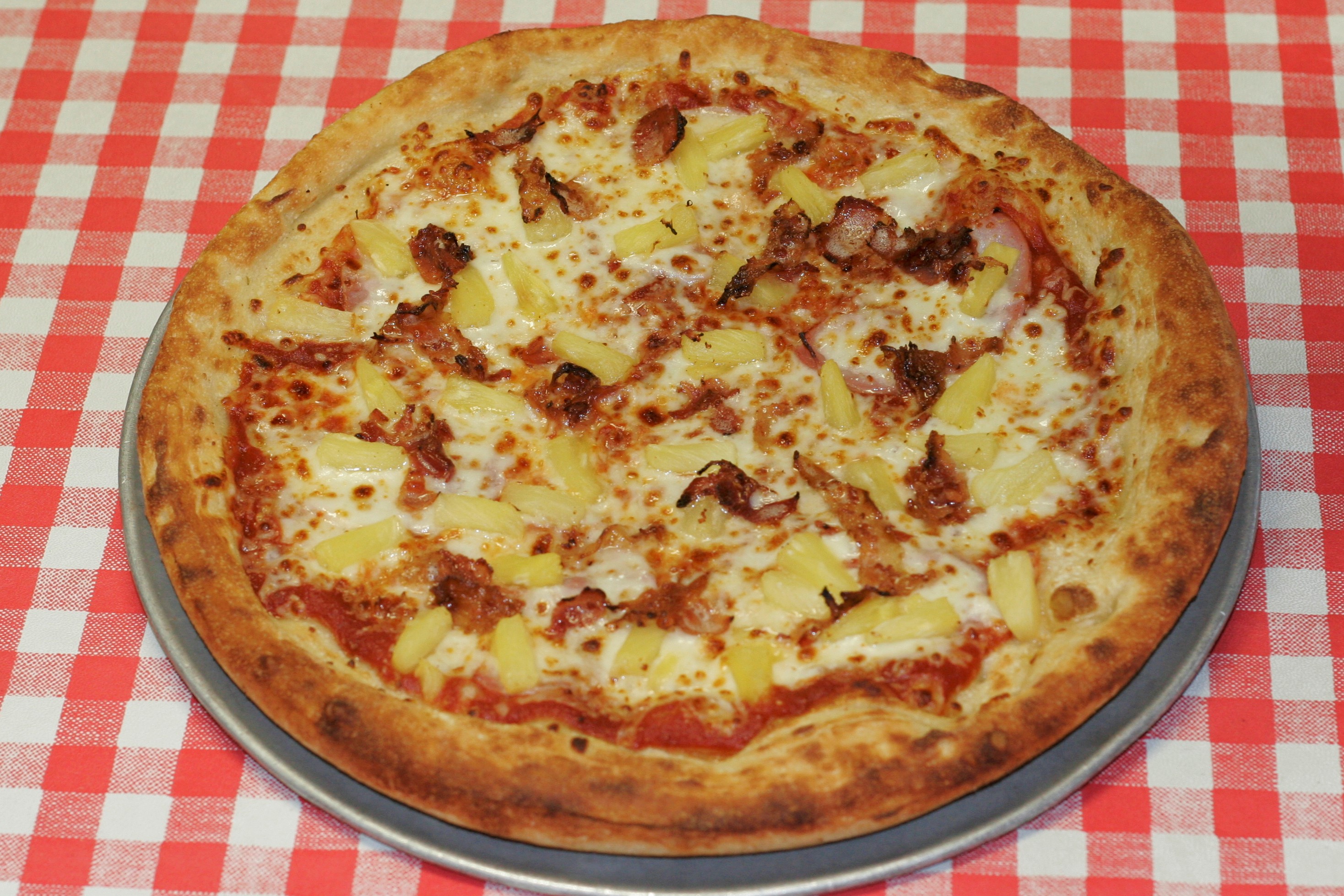 Order Hawaiian Pizza food online from Giovanni's Pizza Place store, Charleston on bringmethat.com