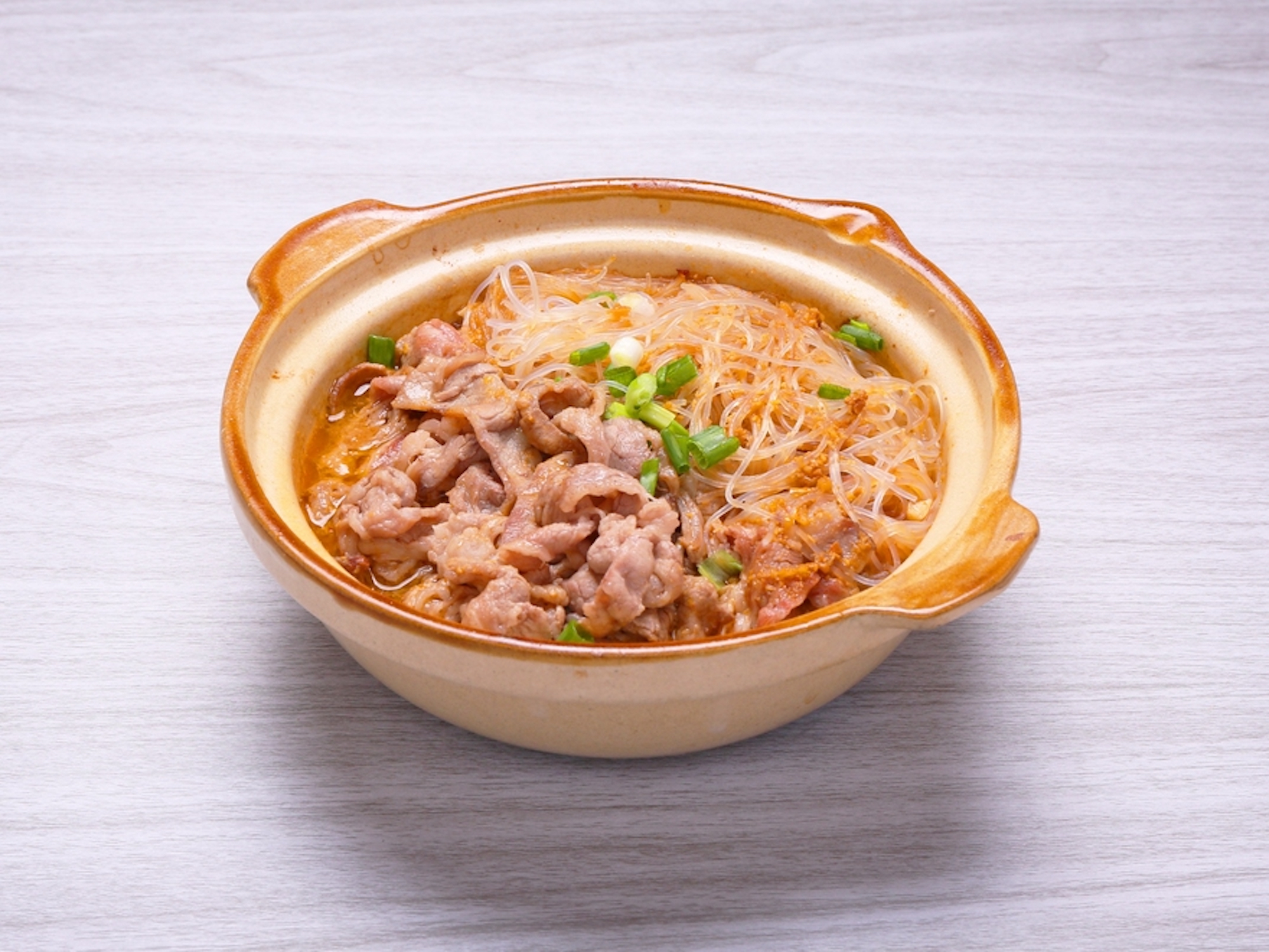 Order  Satay Beef with Vermicelli Noodles in Clay Pot 沙爹肥牛粉丝煲 food online from Full House Seafood Restaurant store, Arcadia on bringmethat.com