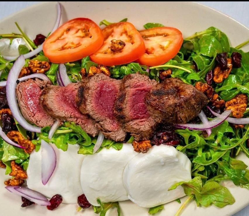 Order Arugula Steak Salad food online from Chicago Prime Italian store, Schaumburg on bringmethat.com