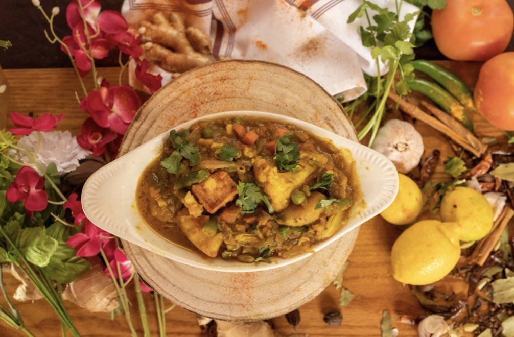 Order Mixed Vegetables Curry food online from Latenight Cuisine store, San Francisco on bringmethat.com