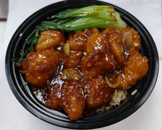 Order General Joe's Chicken Rice Bowl (Spicy) food online from Q Wings Seafood and Boba store, Houston on bringmethat.com