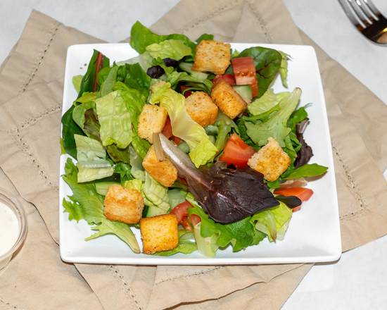 Order Garden Salad food online from Mr. Krabs Hut store, Lovejoy on bringmethat.com
