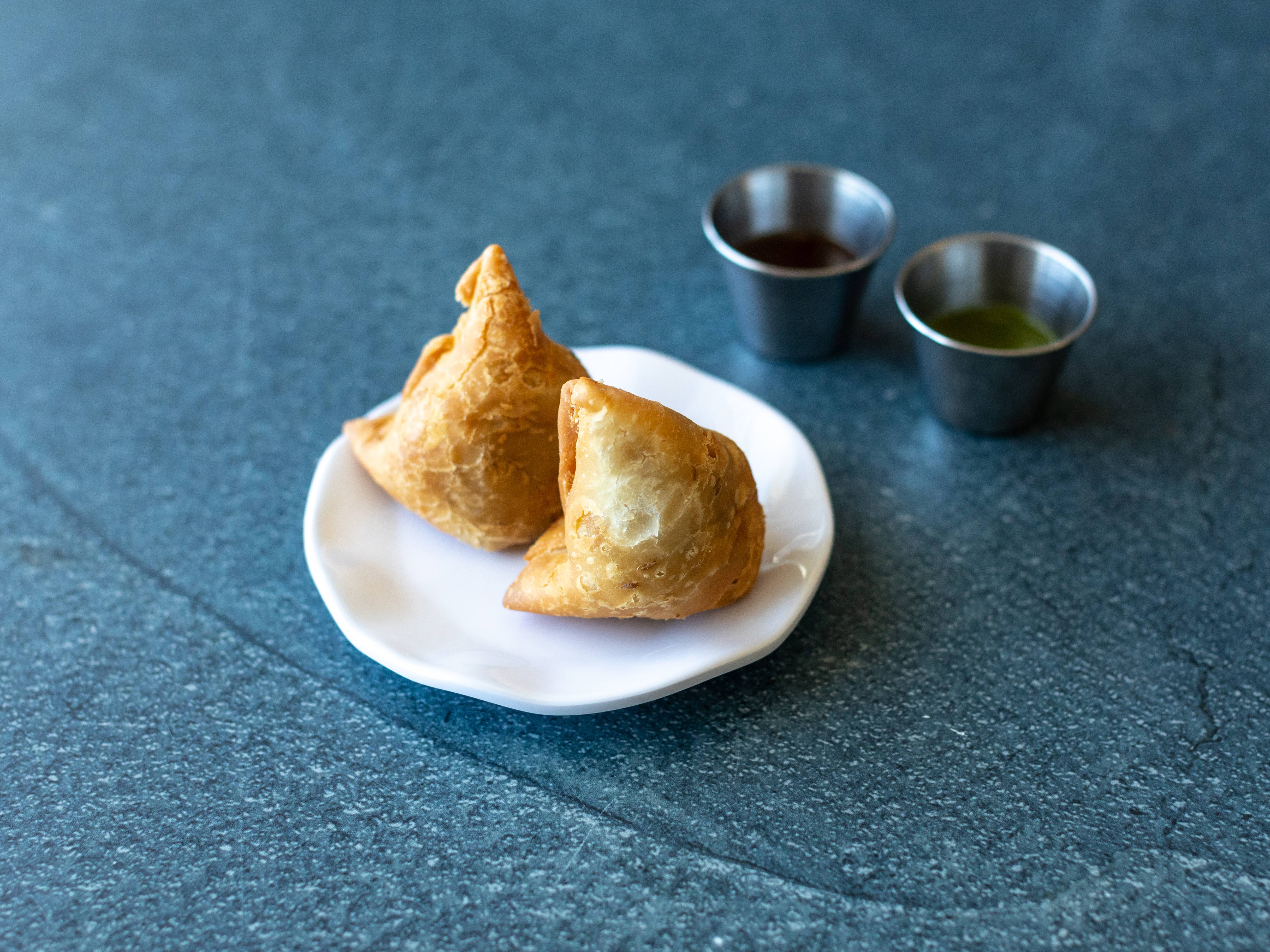 Order Vegetable Samosa food online from Curry Leaf store, San Francisco on bringmethat.com