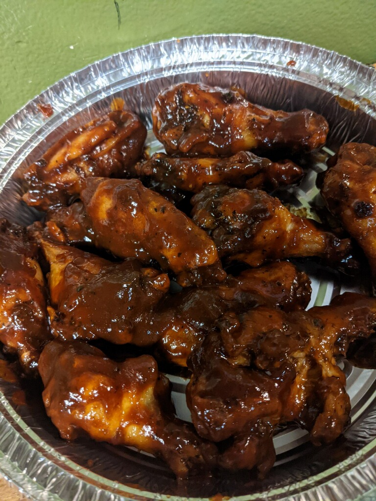 Order Wings food online from Loveverona Pizza & Pasta store, Portland on bringmethat.com