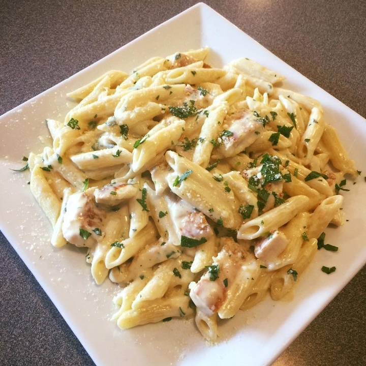 Order PASTA ALFREDO WITH CHICKEN food online from Meeting Street Cafe store, Providence on bringmethat.com