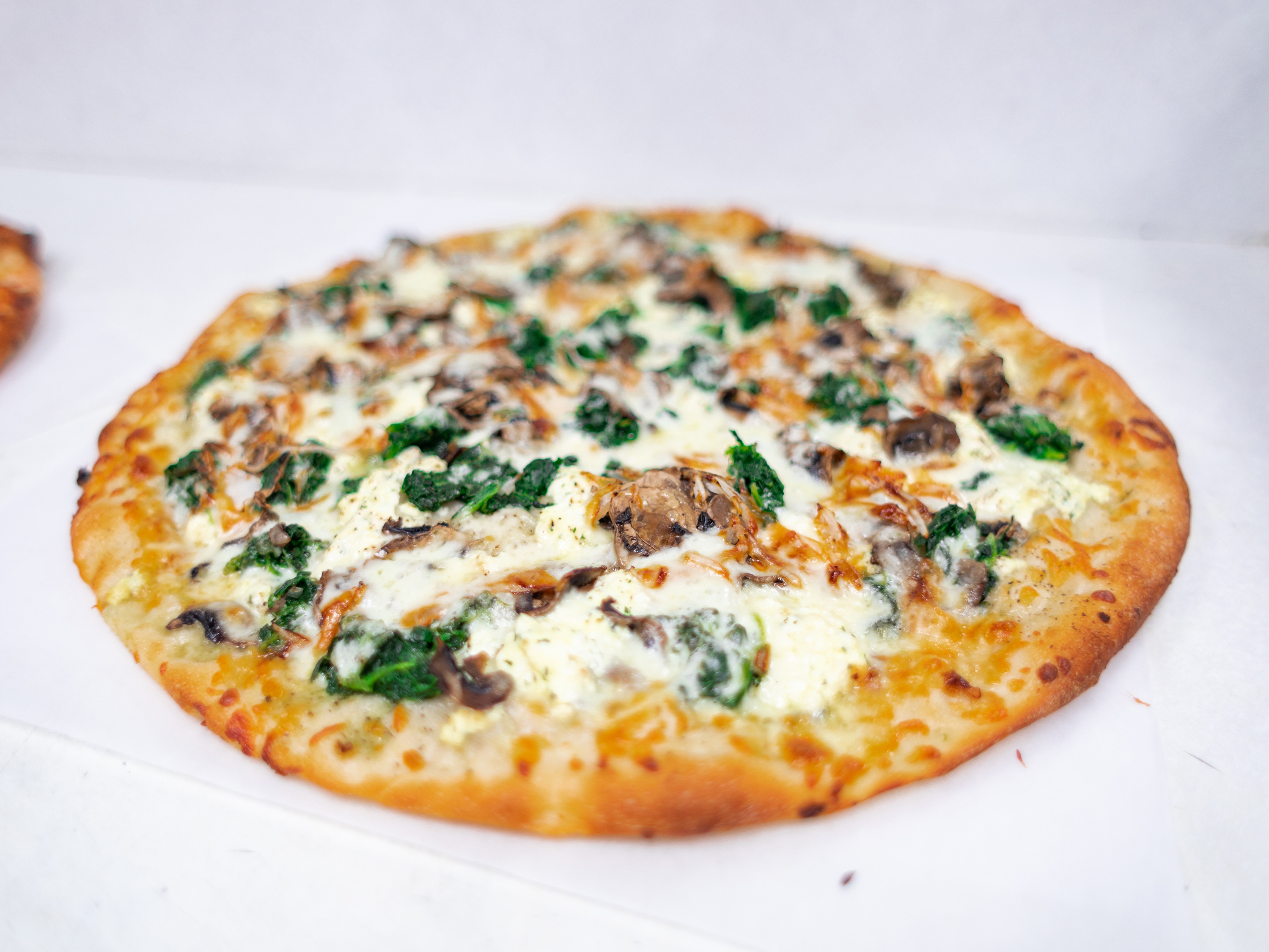 Order Spinach and Ricotta Pizza food online from Mister Pizza store, Buffalo on bringmethat.com