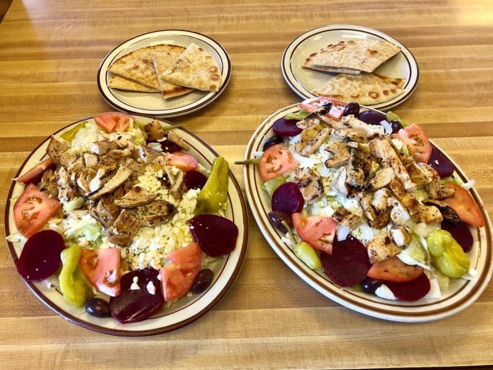 Order Grilled Chicken Salad - Small food online from Iggys Pizza store, Woodhaven on bringmethat.com