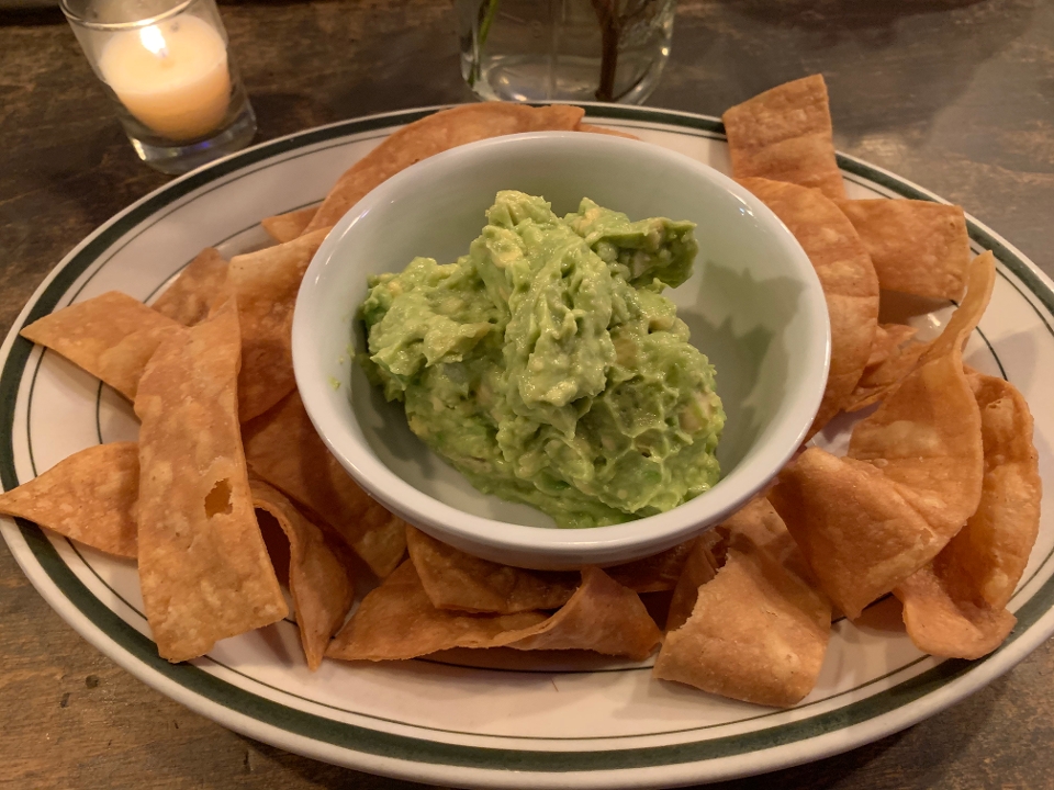 Order Guacamole & Chips food online from Cafe Zona Sur store, Brooklyn on bringmethat.com