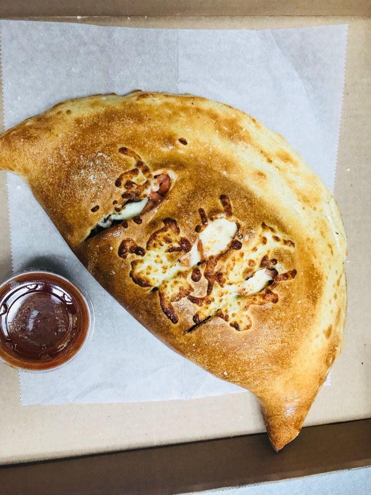 Order Chicken Stromboli food online from Pranzi Pizza store, Middle River on bringmethat.com