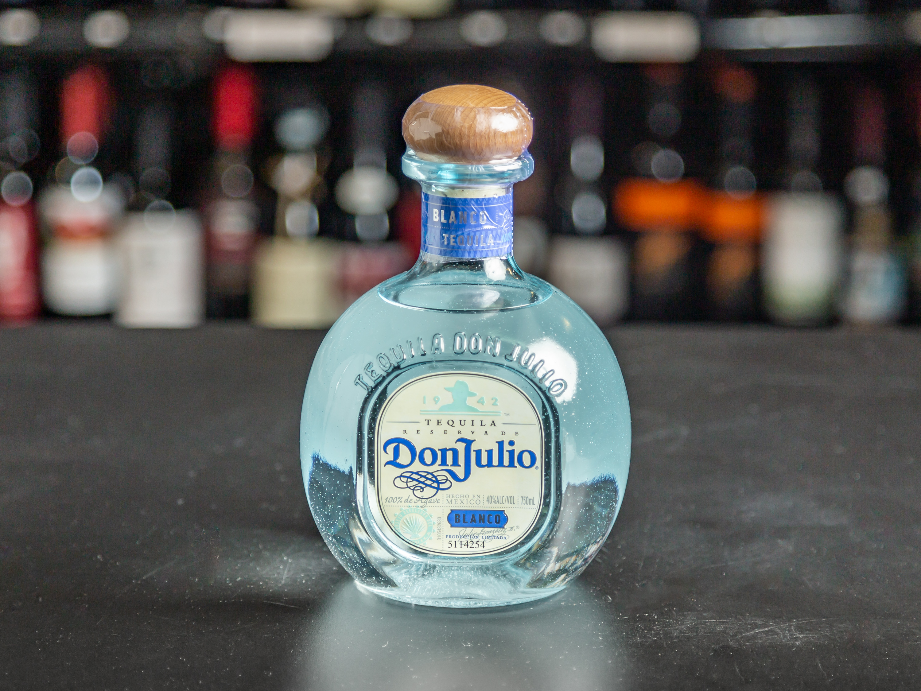 Order 459. Don Julio Blnco 750 ml food online from Walden Wine and Liquor store, Walden on bringmethat.com