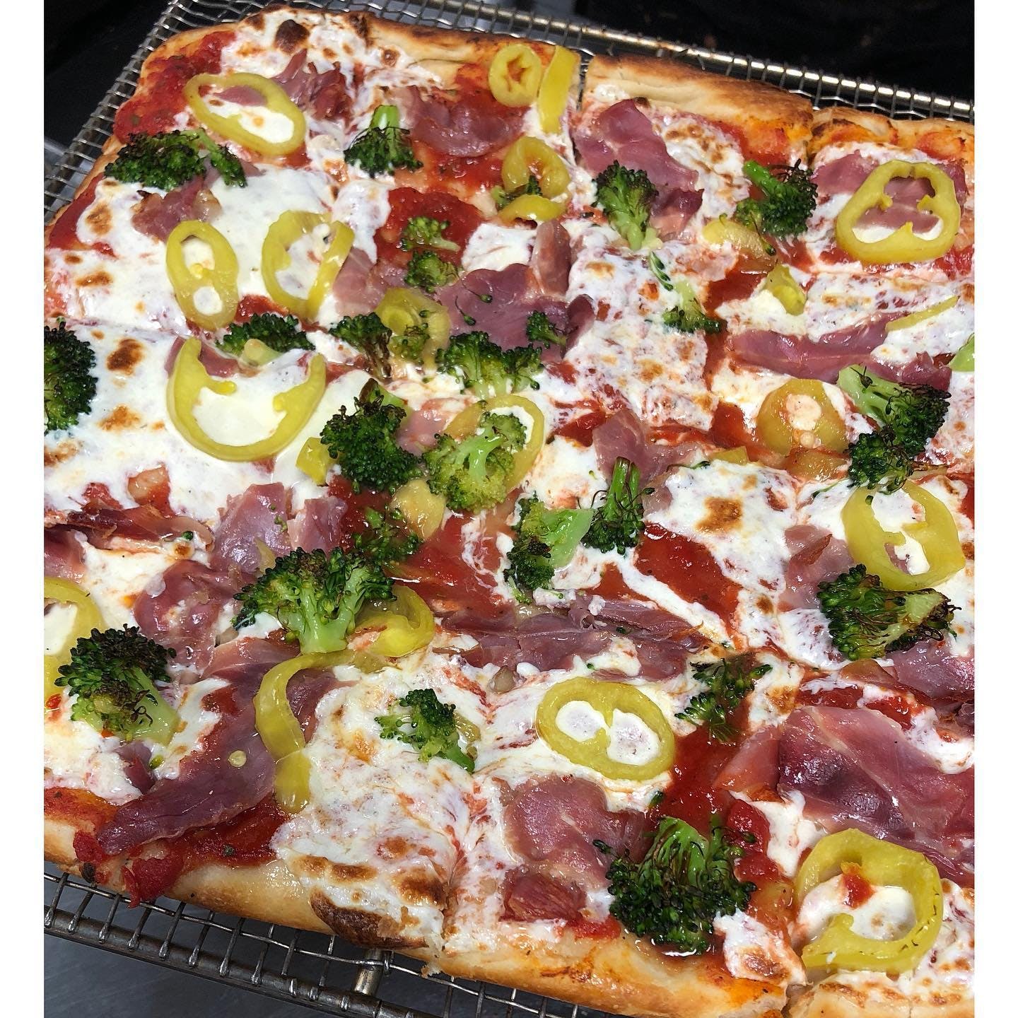 Order Create Your Own Pizza - Naan Personal Pizza food online from D'Avolio's store, Williamsville on bringmethat.com