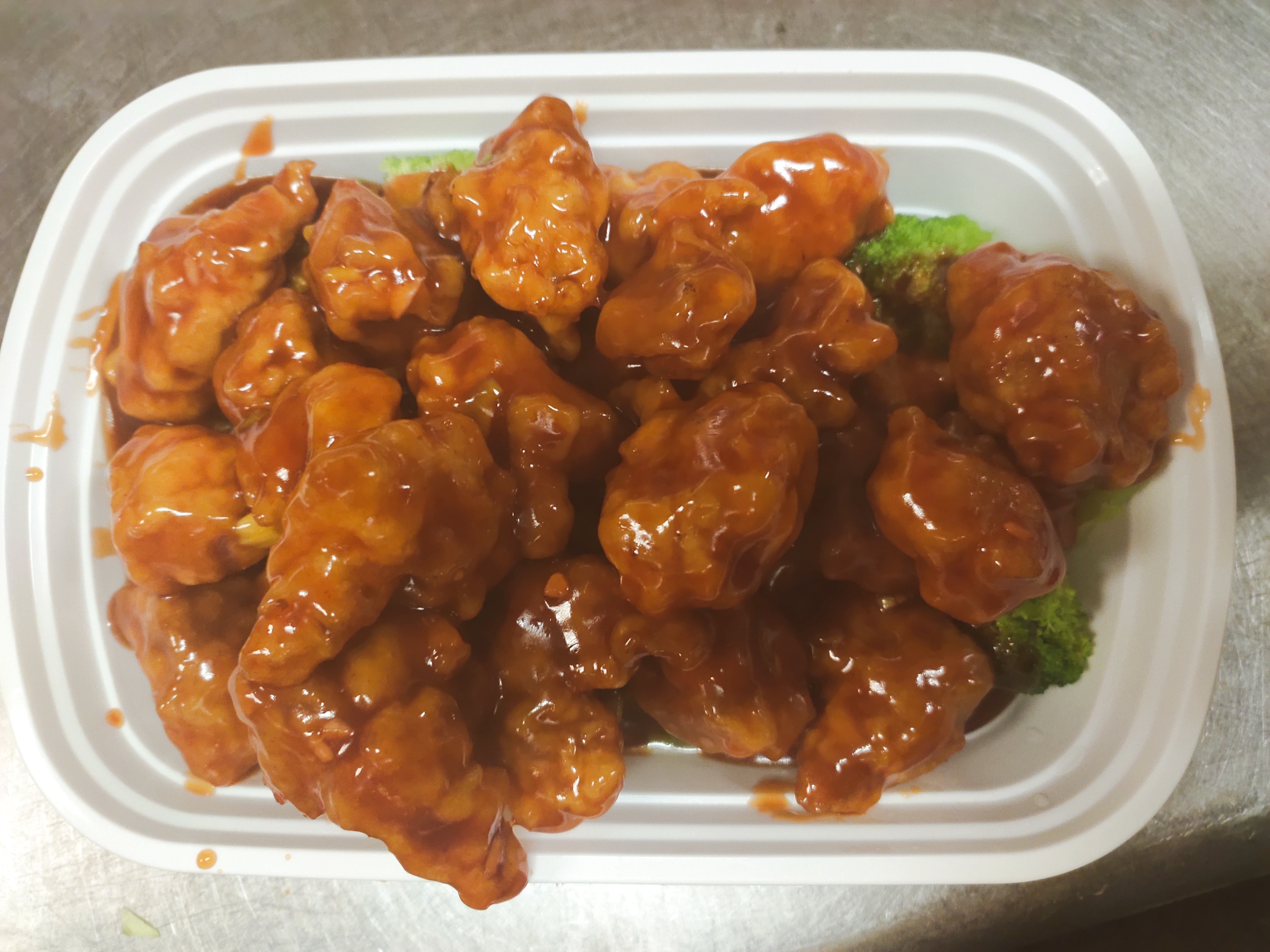Order 9. General Tso’s Chicken food online from Jay Asian Fusion store, Longs on bringmethat.com