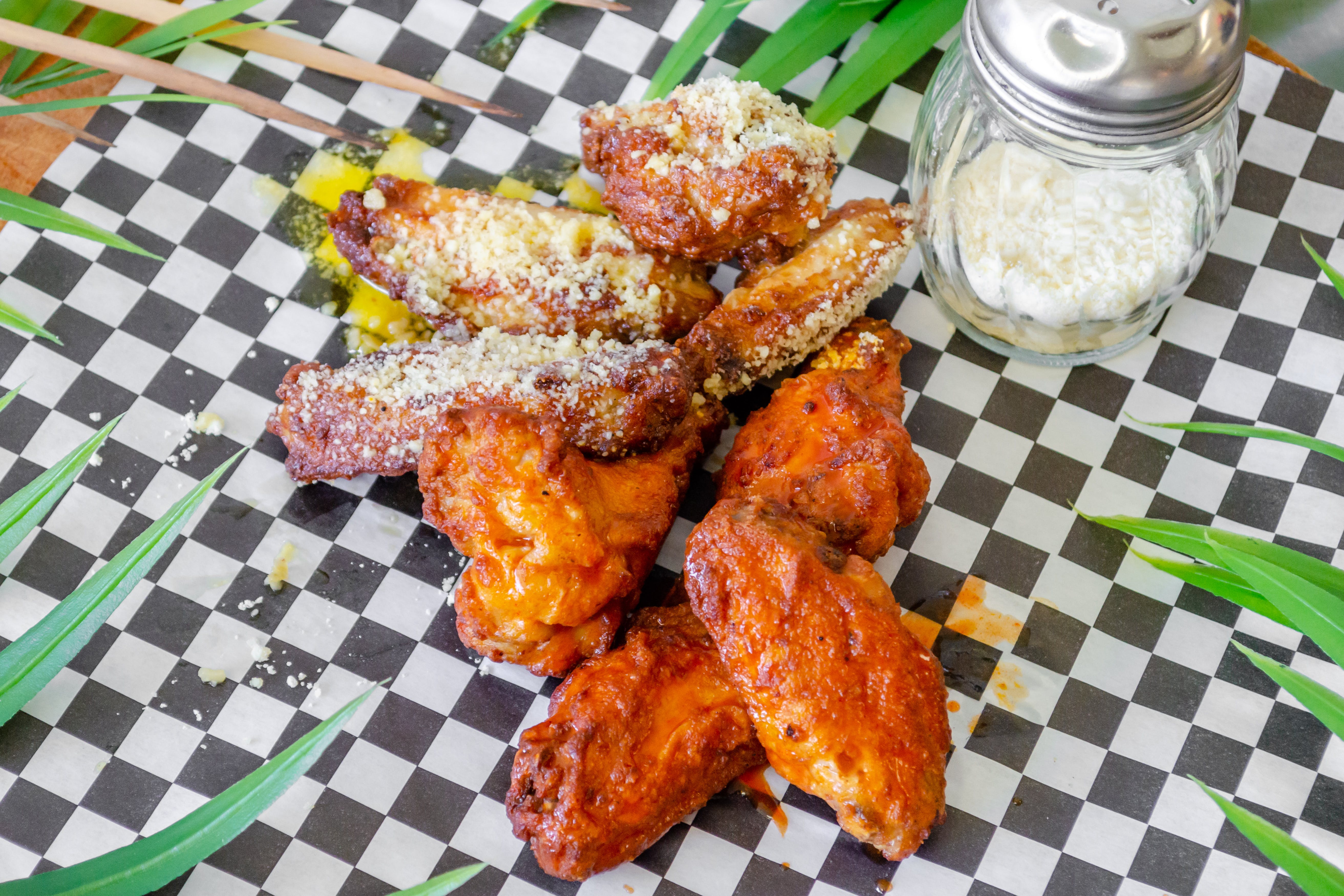Order Chicken Wings - 10 Pieces food online from Milan Pizza store, Rancho Cordova on bringmethat.com