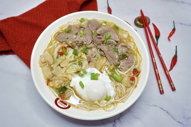 Order 霸王牛肉汤粉 / Beef Ultimate Spicy Rice Noodle Soup food online from Classic Guilin Rice Noodles store, San Mateo on bringmethat.com