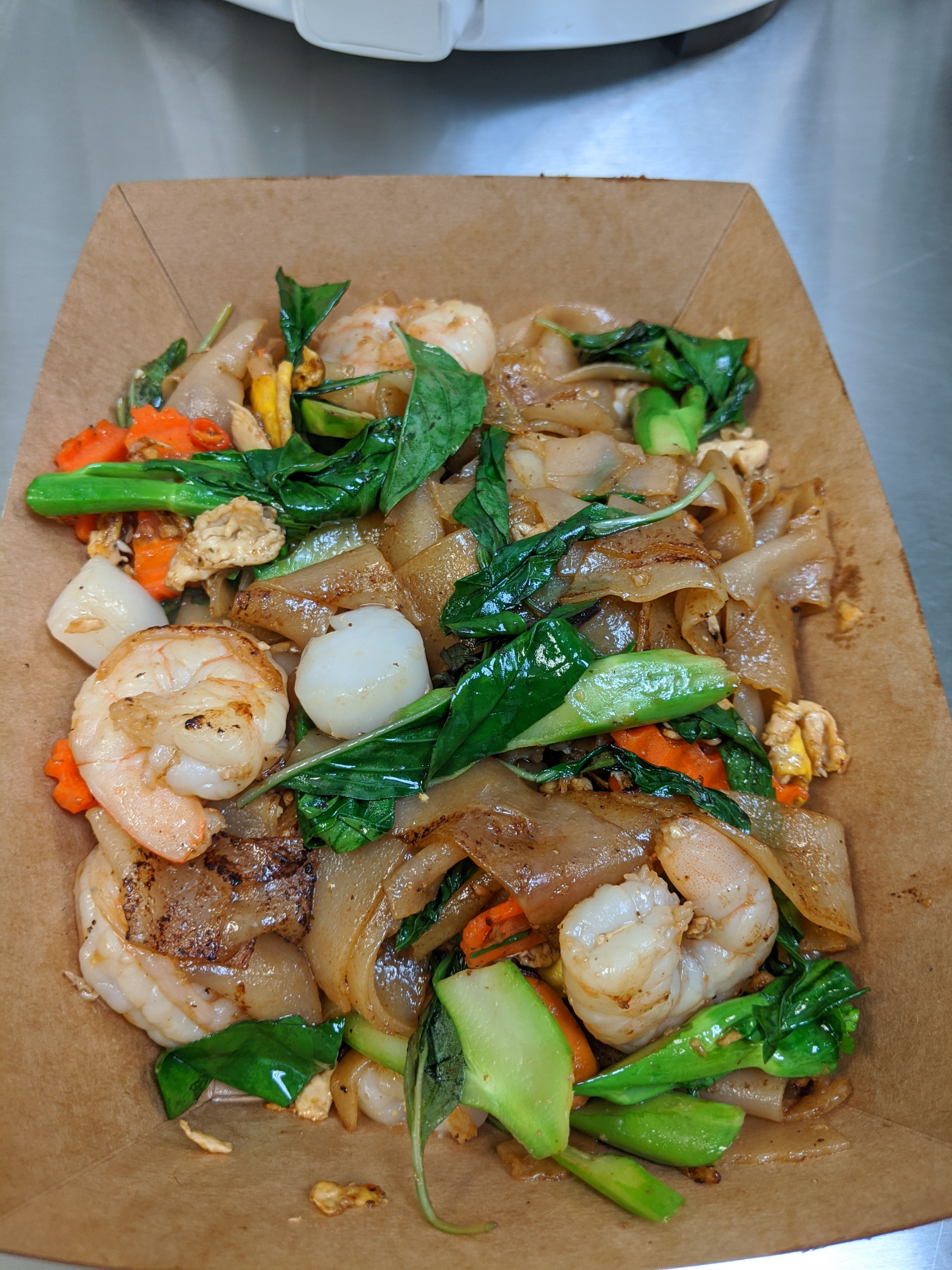 Order 10. Pad Kee Mao food online from Ano-Thai Kitchen store, Temecula on bringmethat.com