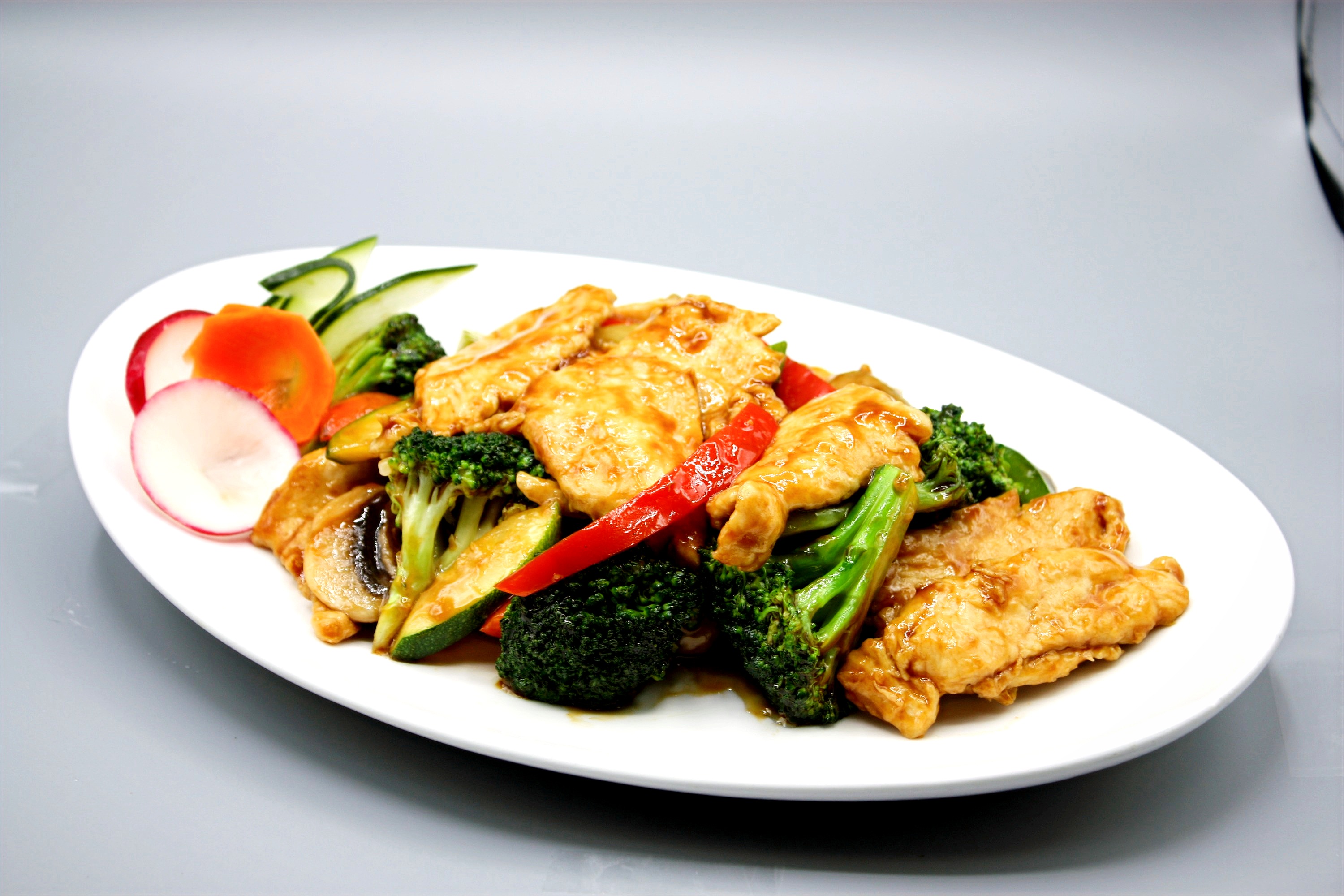 Order Hunan Chicken food online from Chau's cafe store, Ashburn on bringmethat.com