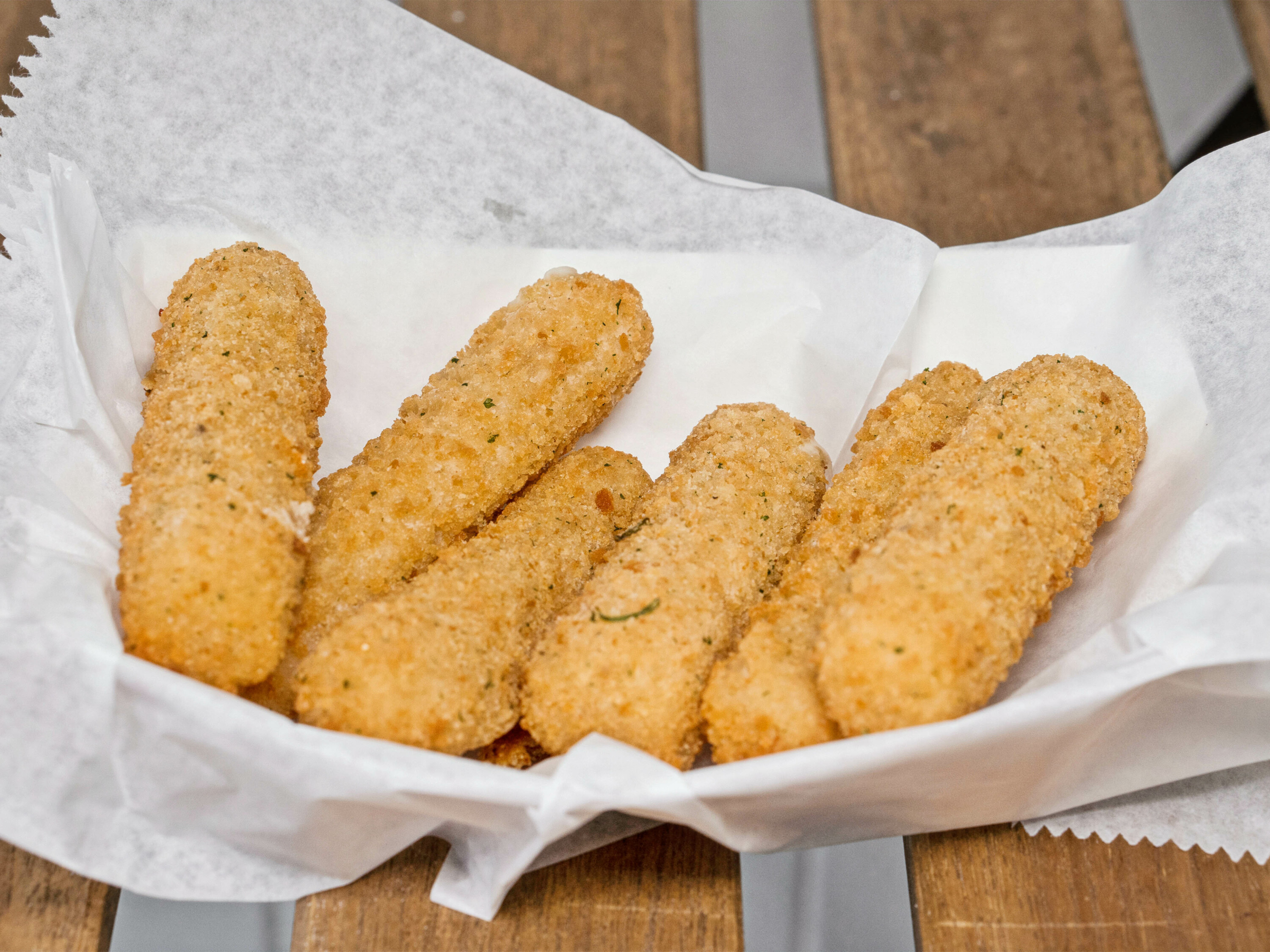 Order Cheese Sticks  food online from Luna's Chicken N Seafood store, Kansas City on bringmethat.com