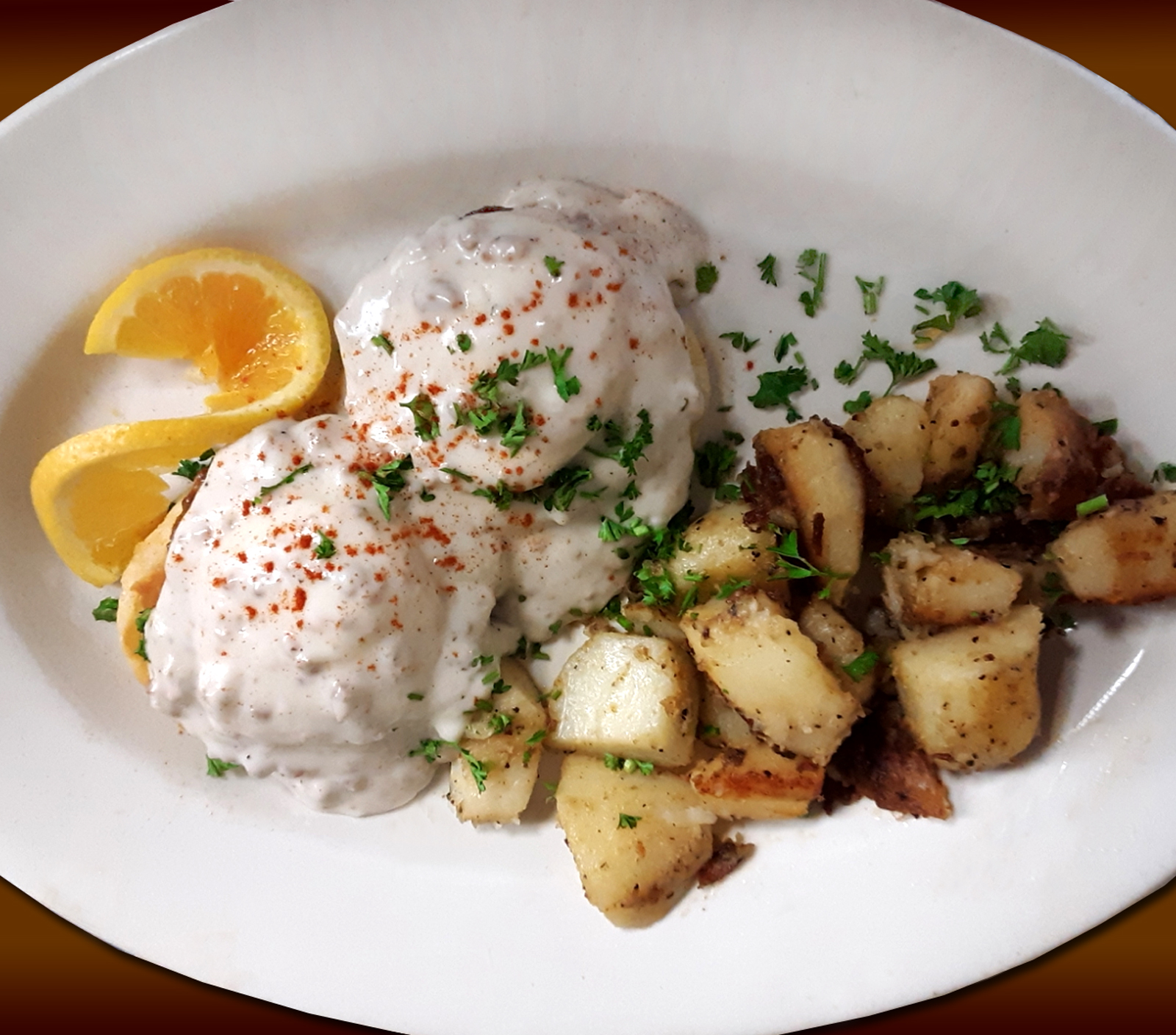 Order Country Benedict food online from Pinocchio In The Desert store, Palm Springs on bringmethat.com