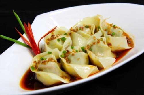 Order Wonton in Hot Chili Sauce food online from Jade Tree Asian Bistro store, Providence on bringmethat.com