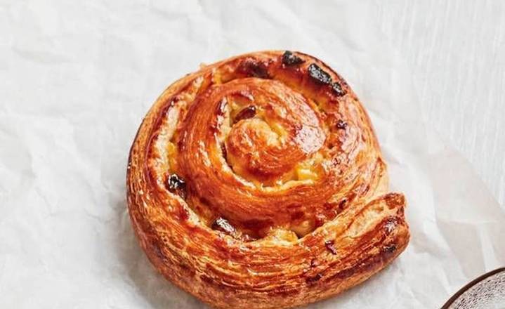 Order Pain Au Raisin food online from Caffe Nero store, Winchester on bringmethat.com