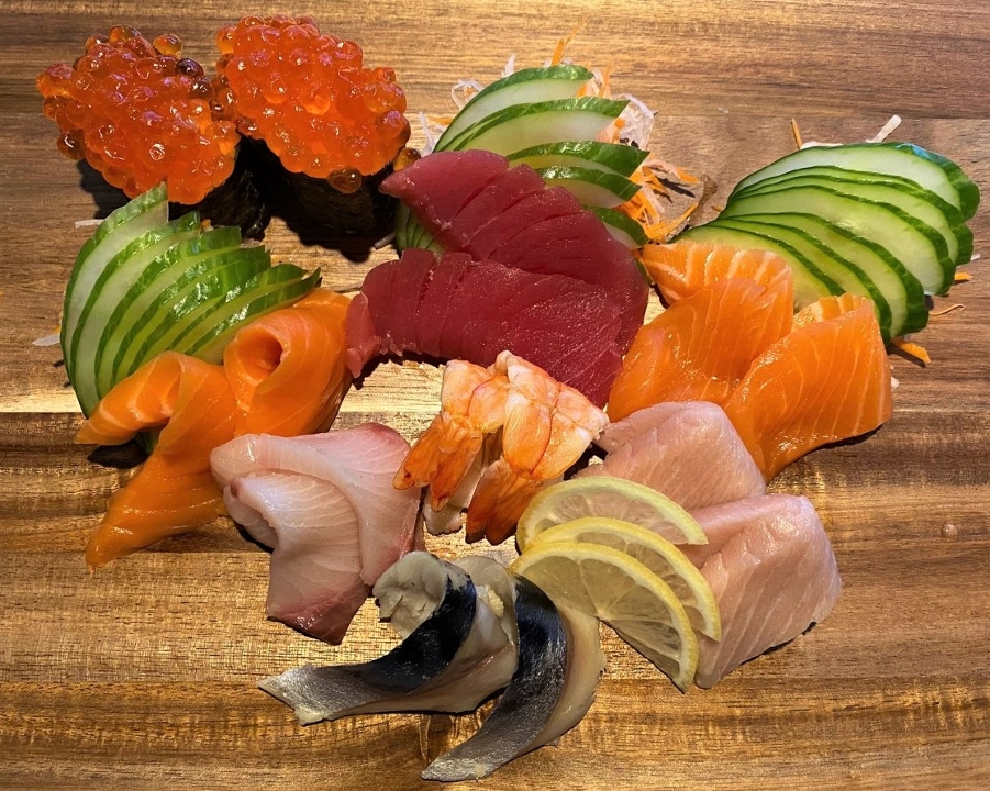 Order Sashimi? Sashimi. Sashimi! food online from Bittyfish Sushi store, Lynnwood on bringmethat.com