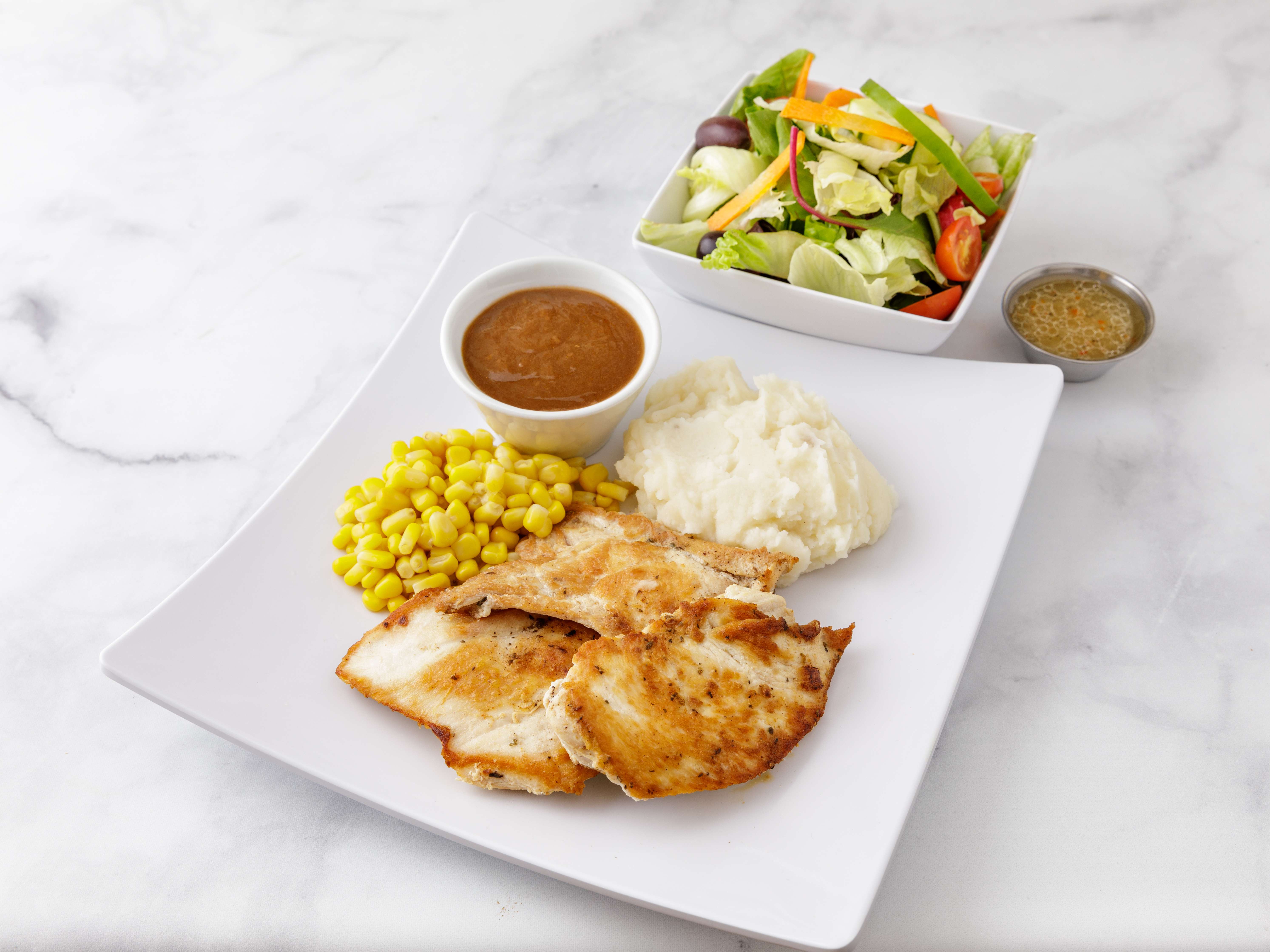 Order Grilled Chicken Breast Entree food online from Crown Diner store, Bronx on bringmethat.com