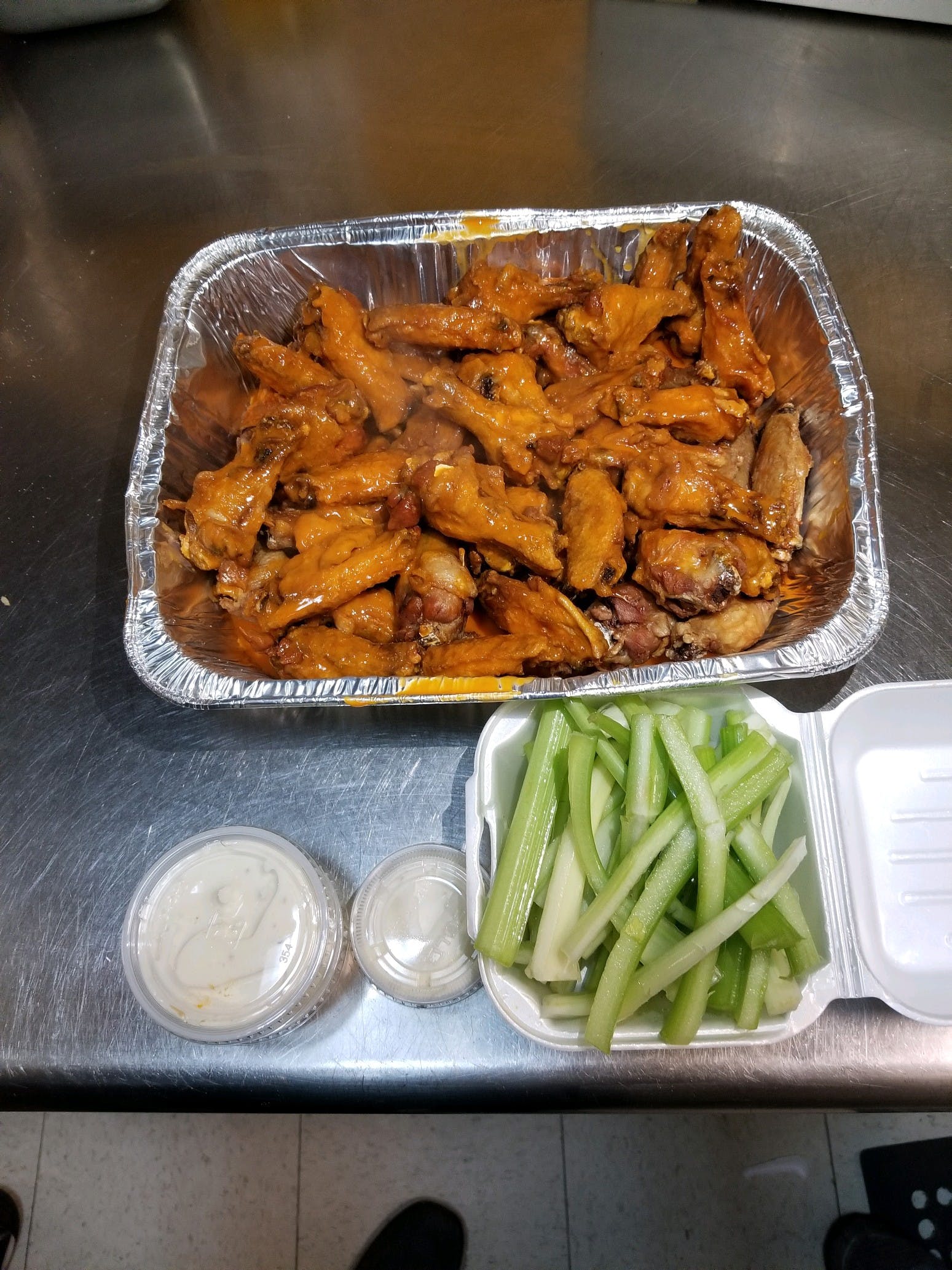 Order Fresh Chicken Wings - 10 Pieces food online from Sal Pizza store, Mt Holly on bringmethat.com