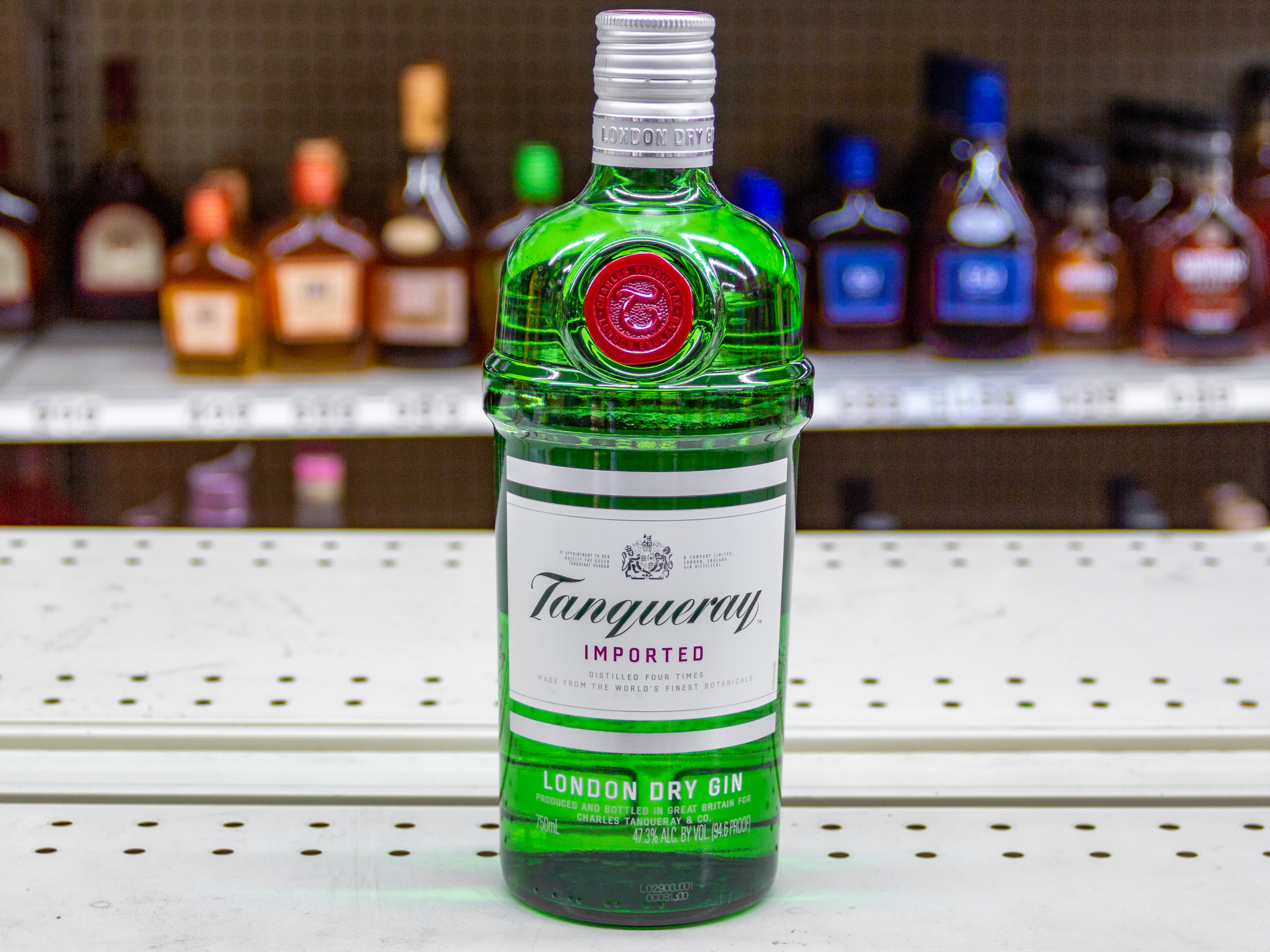Order Tanqueray London dry gin 750ml food online from Phil Liquor store, Chino on bringmethat.com