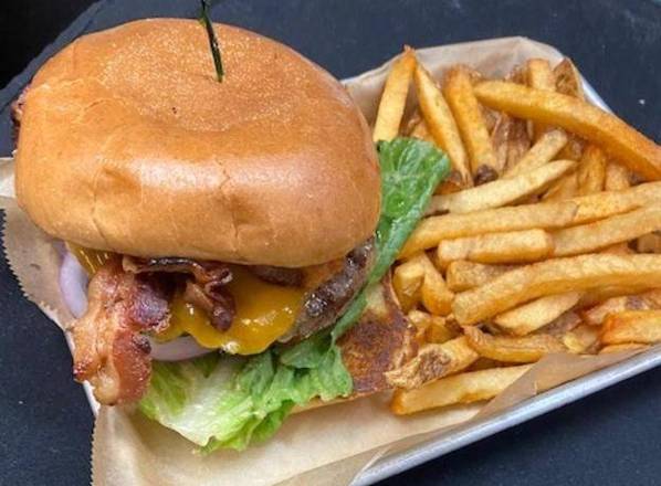 Order Bacon Cheeseburger food online from The Quarter Bar & Grill store, Addison on bringmethat.com