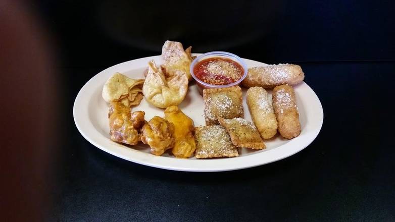 Order Appetizer Sampler food online from St. Louis Pizza and Wings store, St. Louis on bringmethat.com