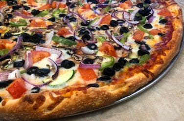 Order Veggie Pizza - Medium 12'' (8 Slices) food online from Giant Pizza King store, San Diego on bringmethat.com