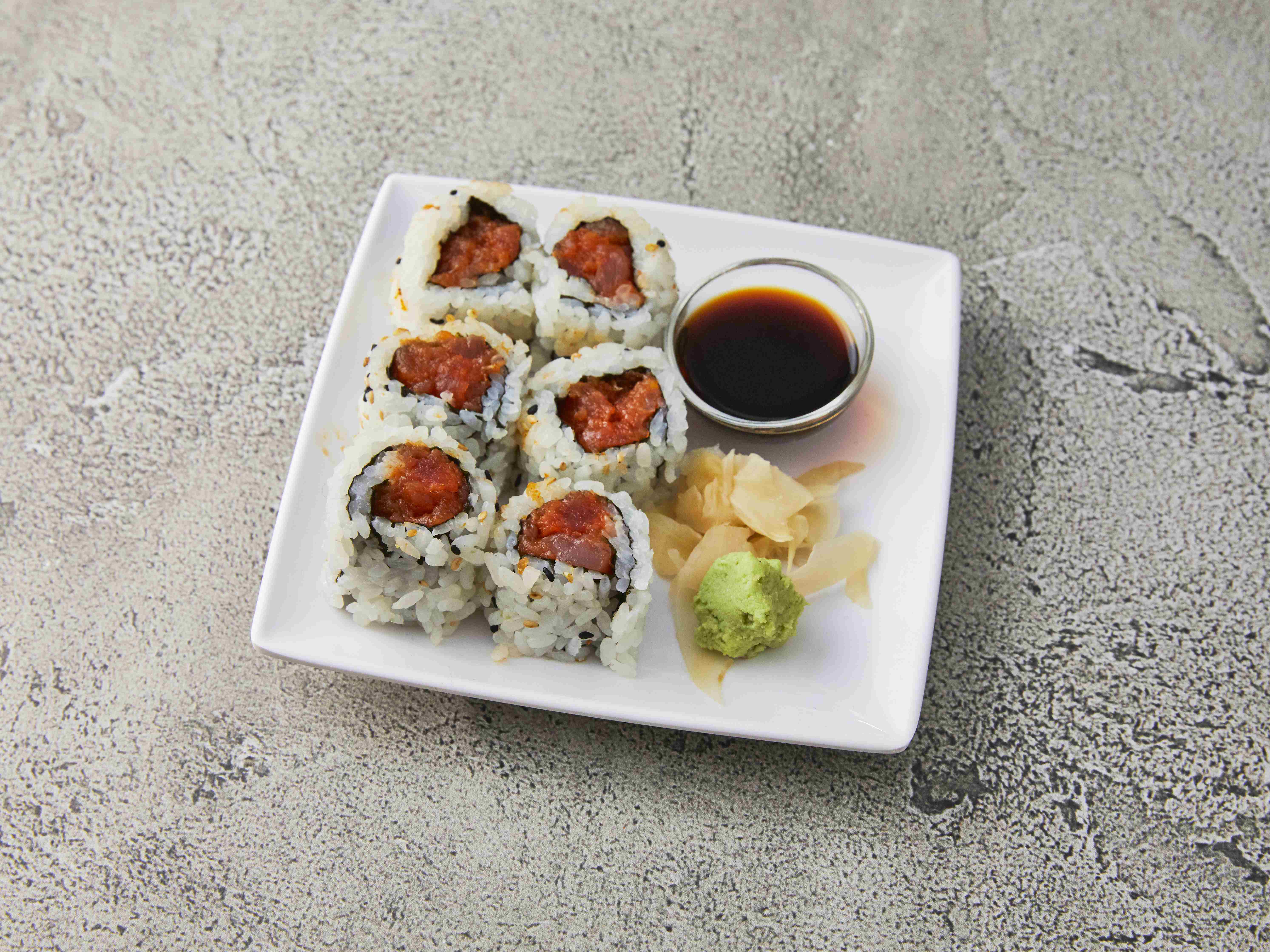 Order Spicy Tuna Roll food online from Umai Japanese Kitchen store, Chicago on bringmethat.com