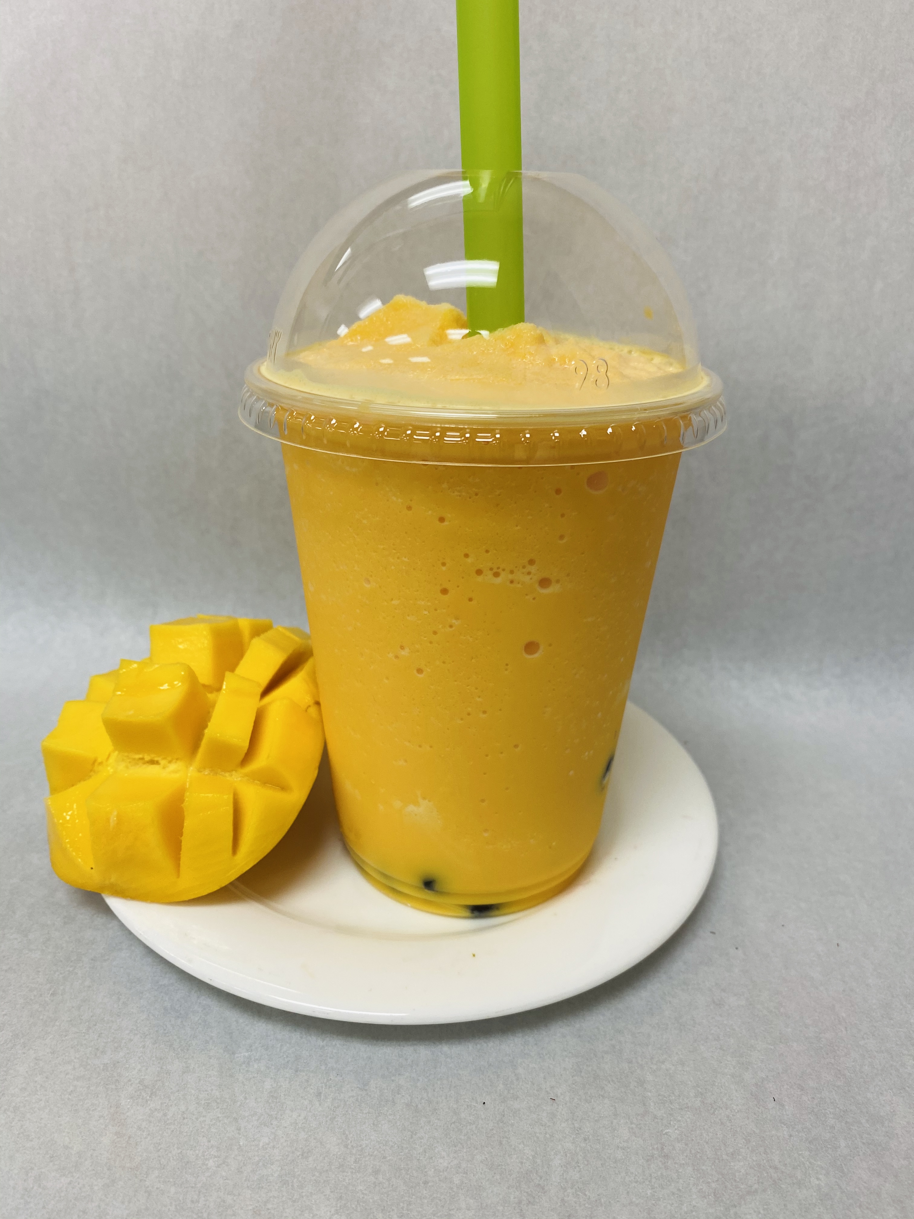 Order Mango Smoothie  food online from Bagel Place Cafe store, Sunnyvale on bringmethat.com