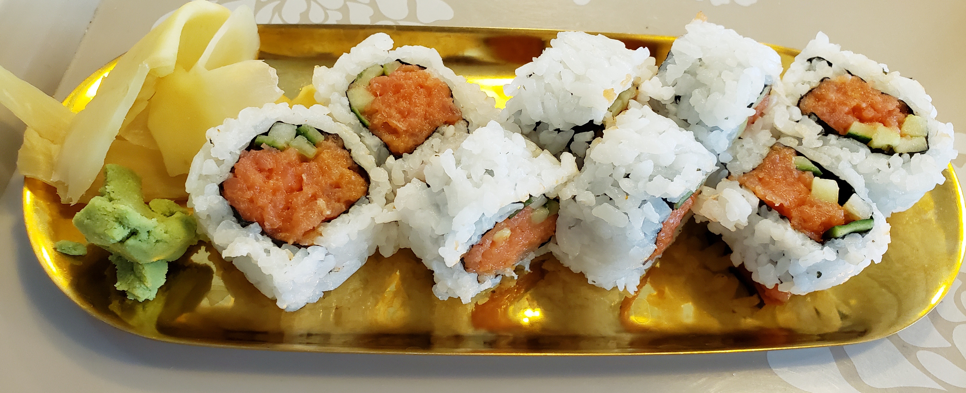 Order Spicy Tuna Roll food online from Asahi Express store, Albuquerque on bringmethat.com