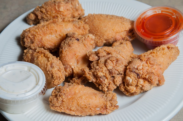 Order Chicken Wings food online from Lil' Italian Cafe store, Herndon on bringmethat.com